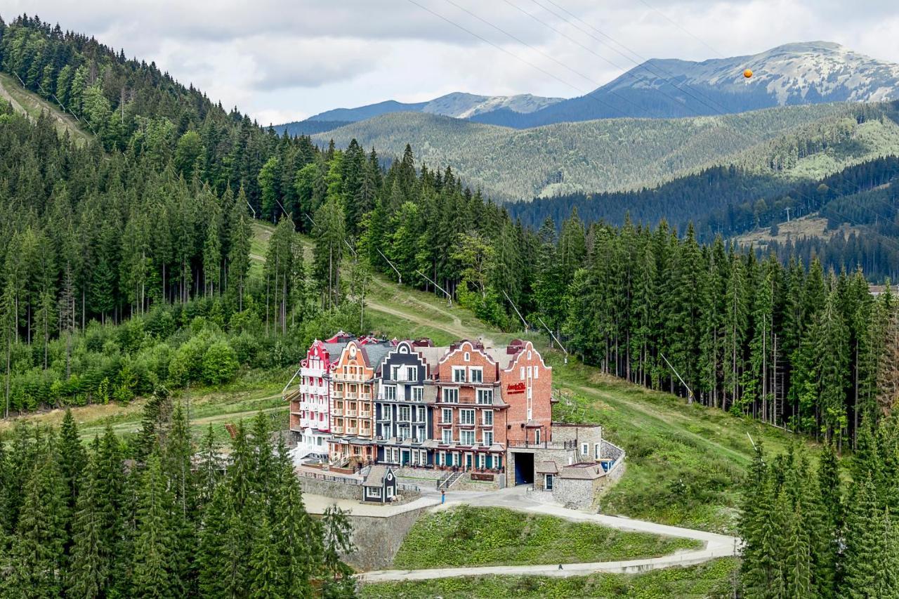 Hotel Amstelski Bukovel Esterno foto